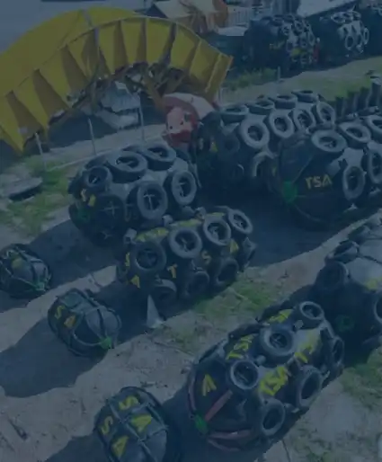 Pneumatic fenders of various sizes (Yokohama type)